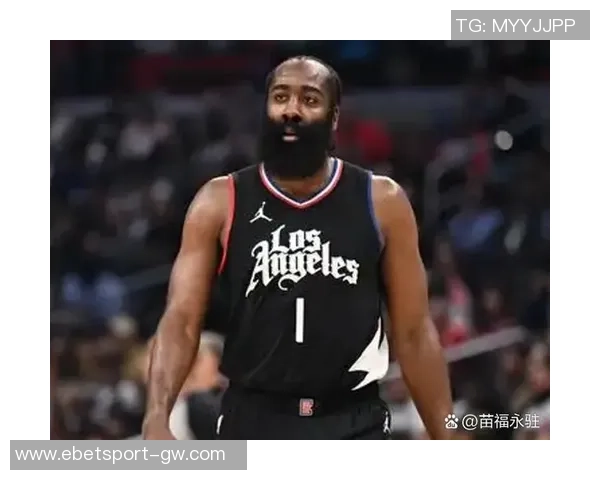 小卡称赞哈登为NBA顶级得分手之一他的实力无人能及 小卡称赞哈登为NBA顶级得分手之一他的实力无人能及